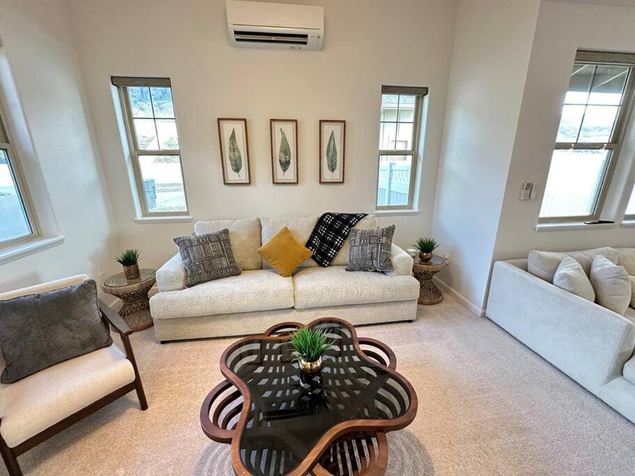 New 4 Bedroom Home With Ocean And Gorgeous Mountain Views In The Gated Community Of Mauna Olu Waianae المظهر الخارجي الصورة